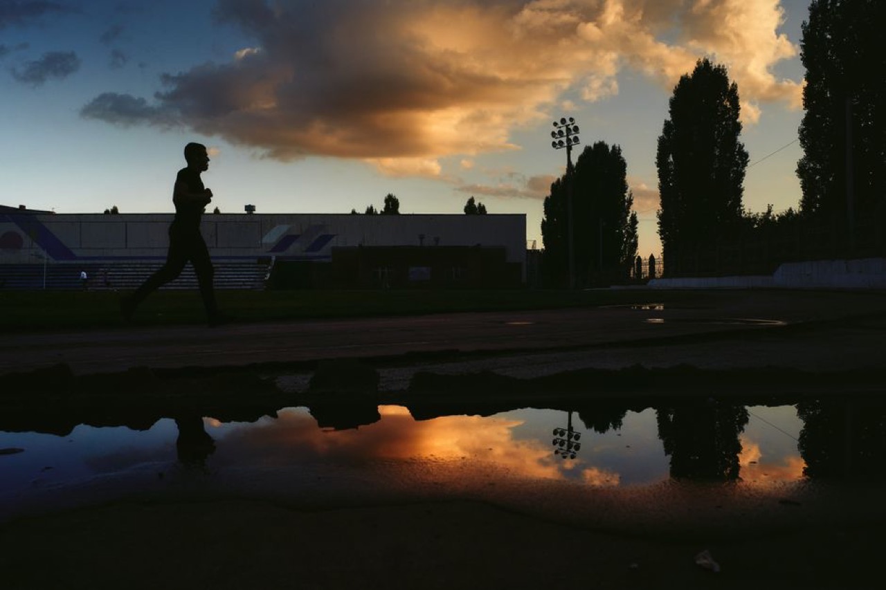 How to change or cancel your medical aid Person jogging sunrise